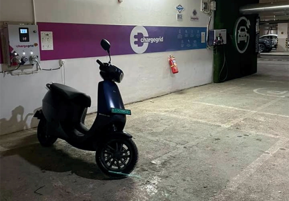 charging moped